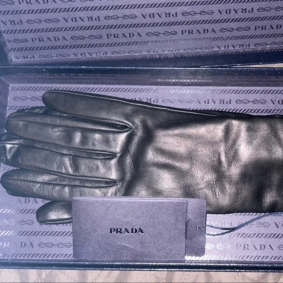 Prada Black Leather Gloves - Picture 2 of 10